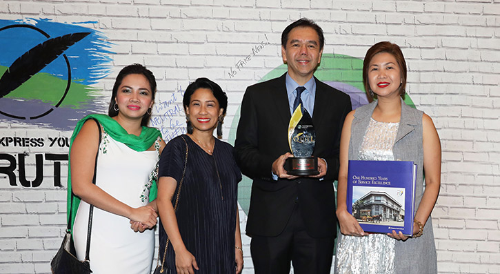 pr-pnb_bags_quill_award_for_centennial_coffee_table_book